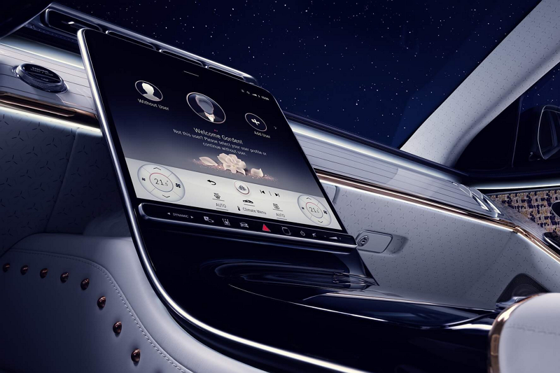 The Difference between The In-vehicle Display All-in-one Machine And The Traditional In-vehicle Display Screen