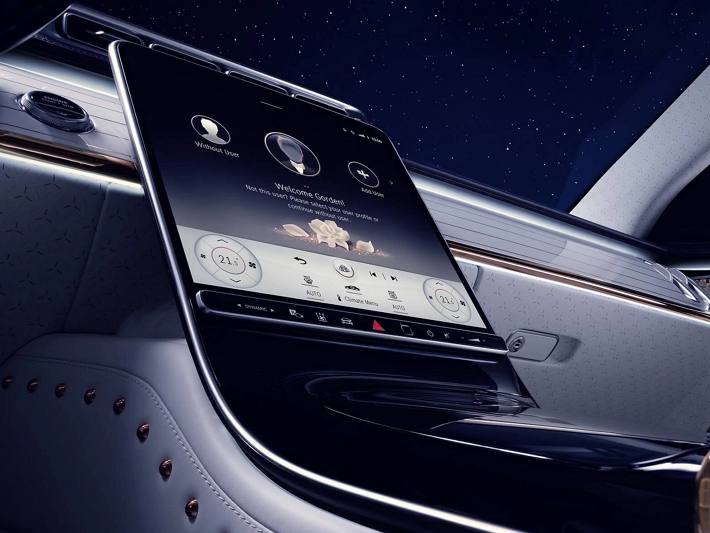 The Difference between The In-vehicle Display All-in-one Machine And The Traditional In-vehicle Display Screen