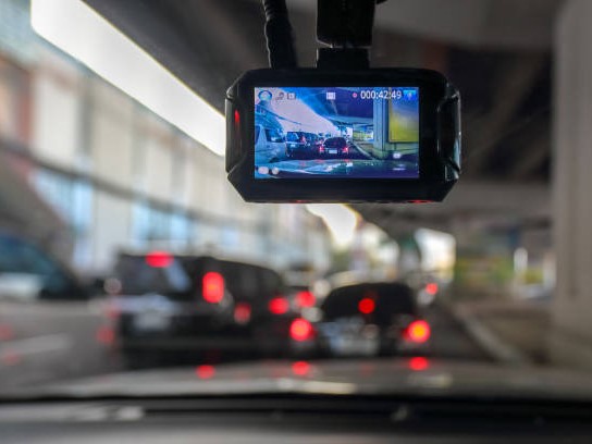 7 Common Mistakes to Avoid When Selecting Vehicle DVR Systems for Fleets