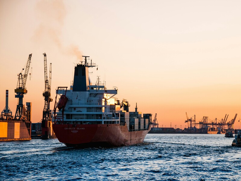 A Complete Buyer's Guide to Vehicle Cameras for Fleet Management 